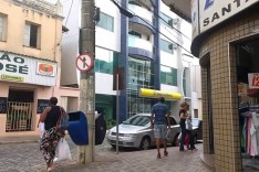 Câmeras registram furto em caixas eletrônicos de banco em Nova Era